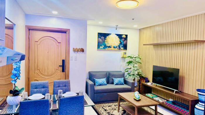 We Vibe, Alpha Grandview near Manila Bay