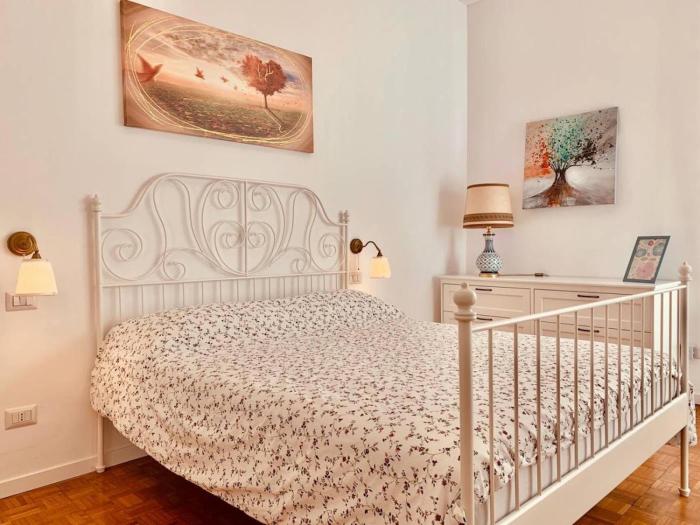 La Dolce Vita Blossom Luxe Home in Central Milan