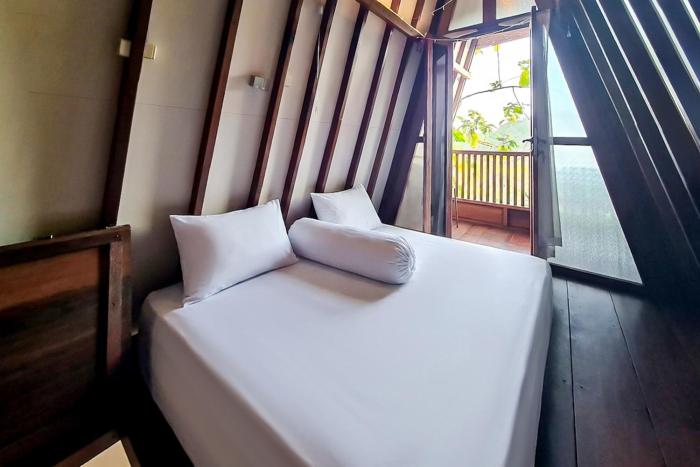 Kika Pool Villa Purwokerto by The Lavana