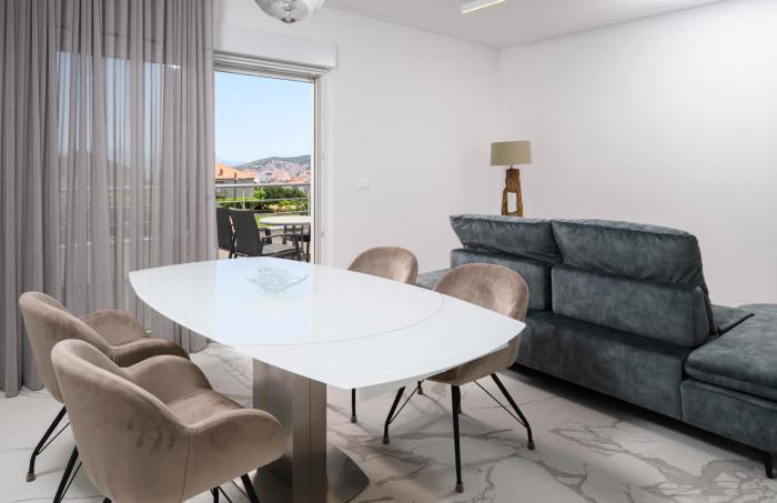 Brand new Luxury apartment G & L with sea view