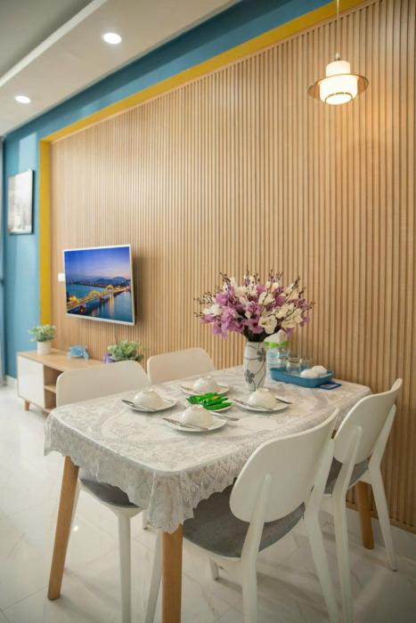 Luxury 2-bedroom apartment with a sea view and balcony
