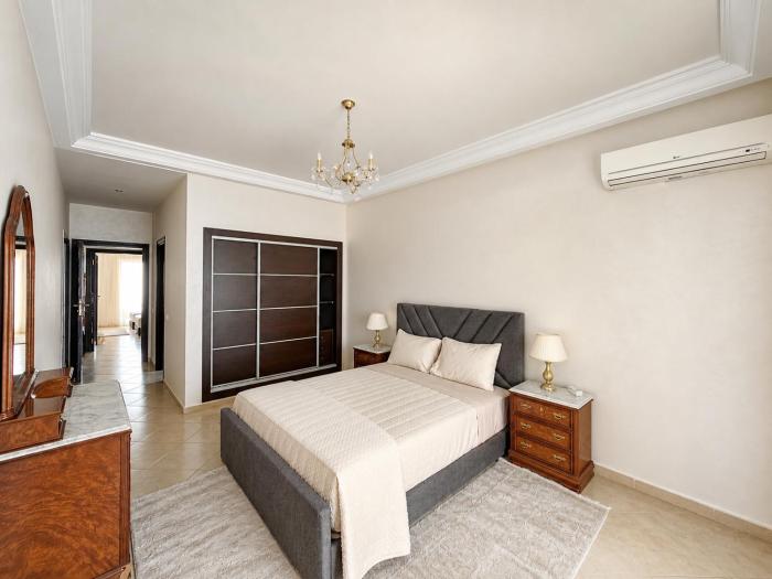 Tinjis Home Prestige - Wifi & Parking