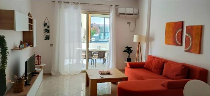 Appartement au bord de mer, grande terrasse!