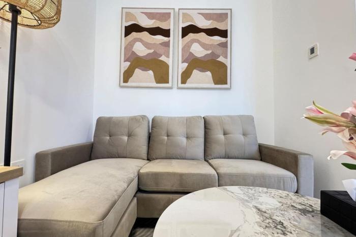 Stylish Queen Studio - Elegant Luxe Stay Escape