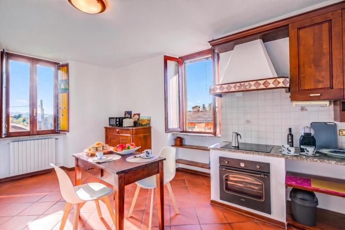 Casa al Castello in Leggiuno with Garden - Happy Rentals