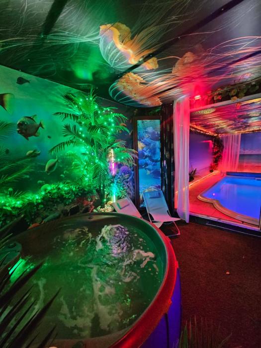 Apartament WODNY RAJ Z BASENEM SAUNĄ JACUZZI NA WYŁĄCZNOŚĆ