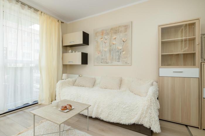 Dunikowskiego Cosy Apartment by BookingHost
