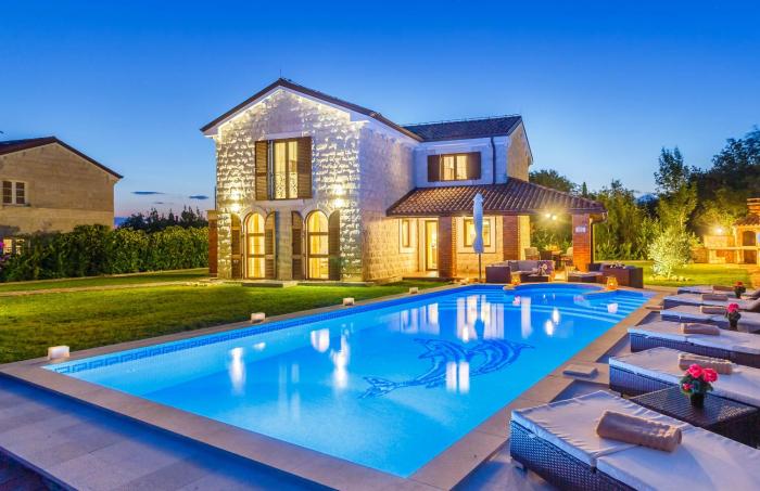 Luxury Villa with 55 m2 pool, heated indoor pool, large garden - by TRAVELER tourist agency - ID 2132