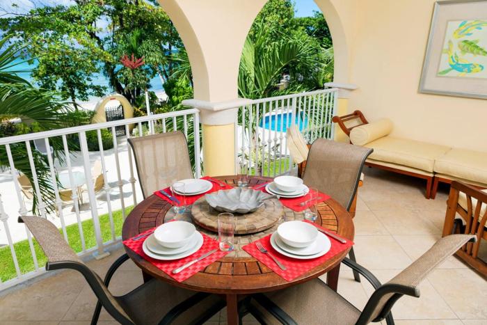 Modern Beachfront Condo with Pool - Sapphire 109