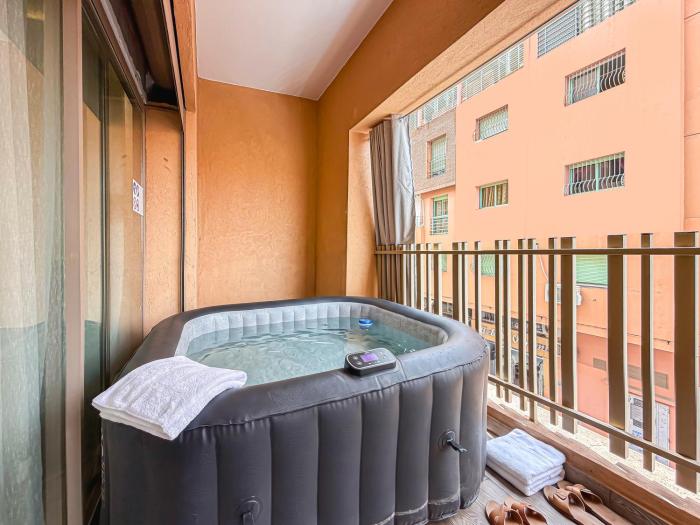 Private Jacuzzi Suite in Guéliz Netflix and AC