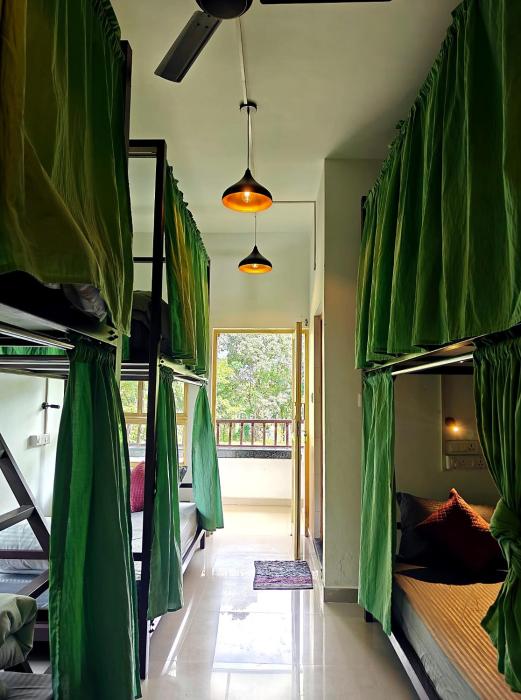 Roaming Souls Hostel Munnar