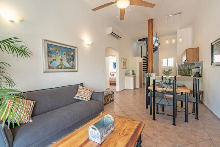 Mamitas Beach 5th Avenue Apartment