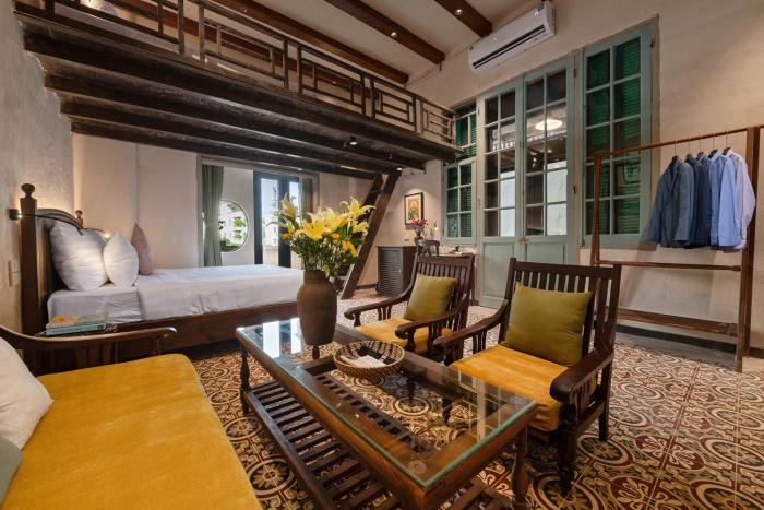 Hanoi French Villa Loft with Balcony & Bathtub
