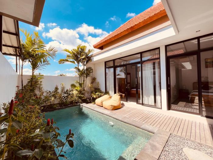 Gitas Villa Nyanyi Beach
