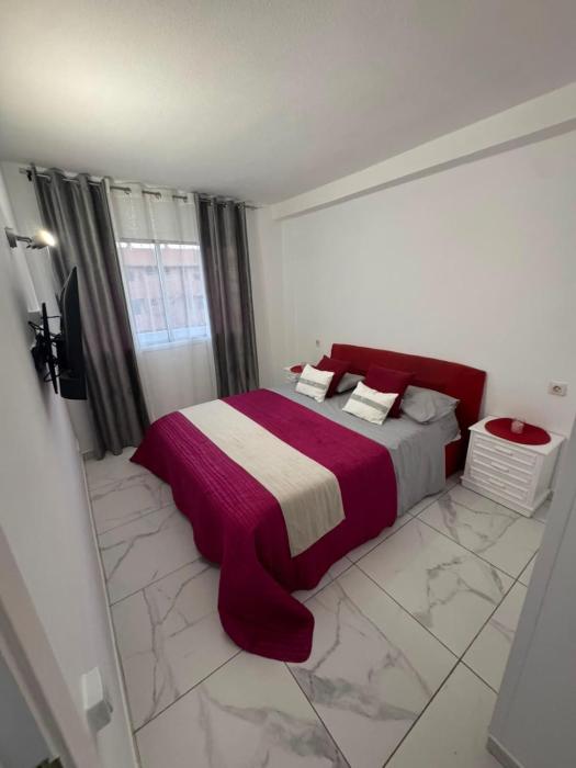 Sea view apartment in Las Americas