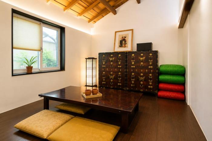 Warongs Stay - Private Hanok stay next to Changdeokgung Palace