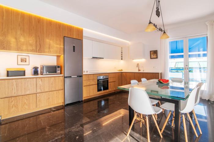 A46 Boho Chic 4BR Home with a Massive Balcony, close to Metro
