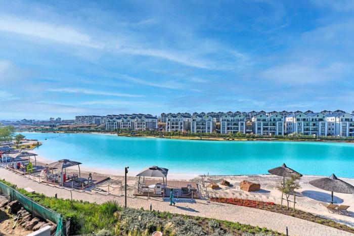 The Crystal Lagoon Estate-Luxury 3 Bedroom Retreat