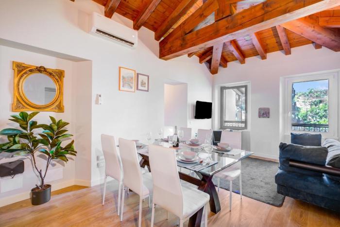 Paul Spacious Central Apart & Garage - Happy Rentals