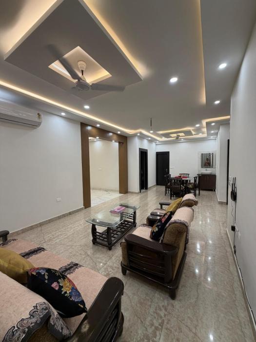 Luxury AC 4-BHK Vasant Kunj ILBS South Delhi