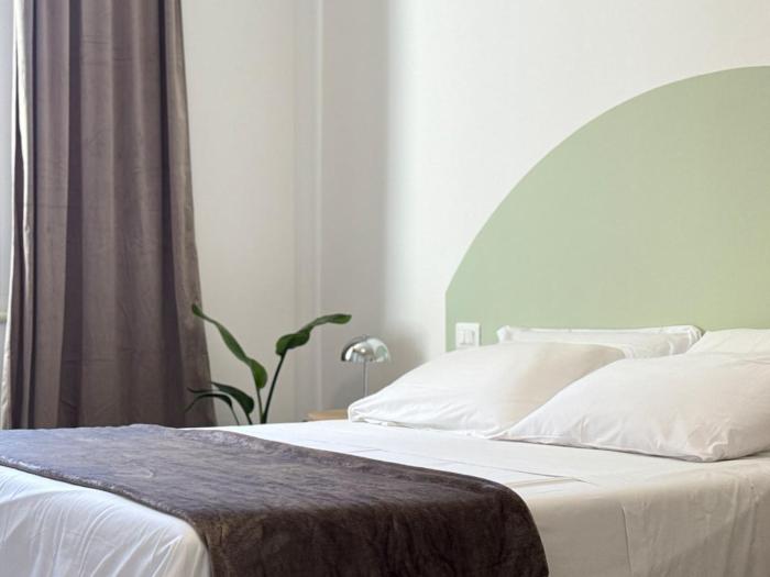 Modern 2BD Flat with FREE Private Parking