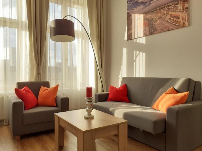 Old Town Apartments - B29