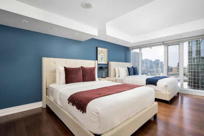 Centrally located 2 Bd 2 Bth + Parking - Apartment