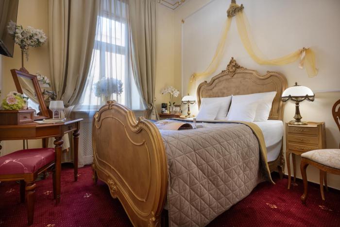 5 Star Hotel
