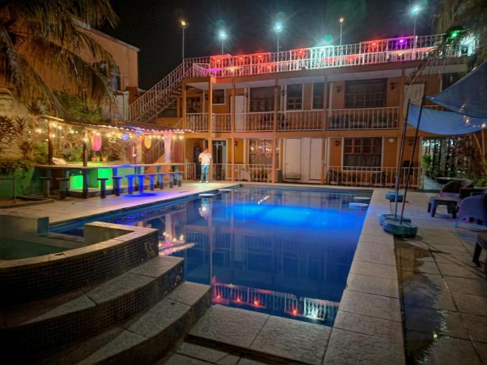 Hotel Camaleon