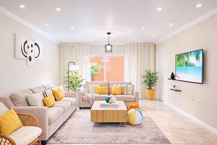 Paradise Sunsets - Entire Apt Montego Bay Gated & Parking