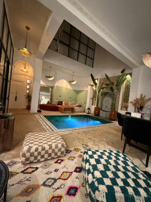 Riad privé à la Kasbah, piscine & jacuzzi & breakfast
