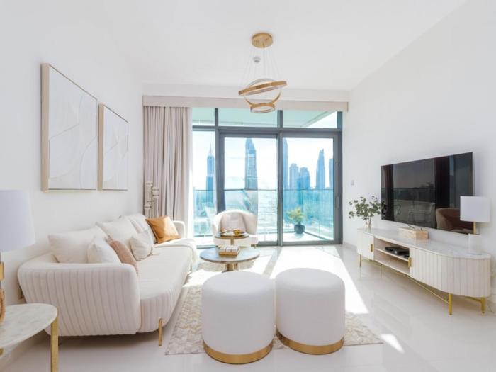 High end new 1 bed with Private beach Dubai Marina
