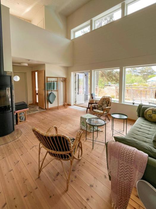 Charming house on Vaddo with views and decks