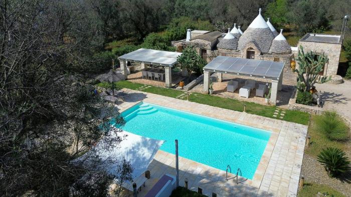 Restored Trullo with private pool