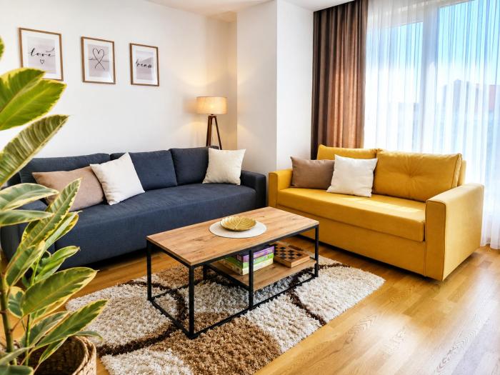 SOLU Luxury Apartments 2 Private Parking ,Fast Wi -Fi, New Building