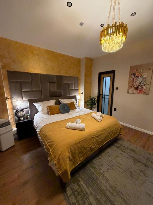 Casa Unirii 3BR 2Bath Courtyard 10Min Walk to Center