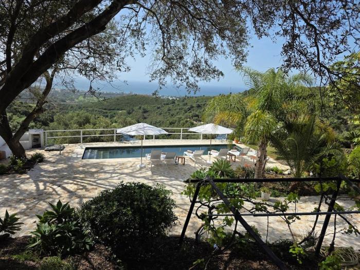 Villa Harmonie Luxury Retreat with Pool