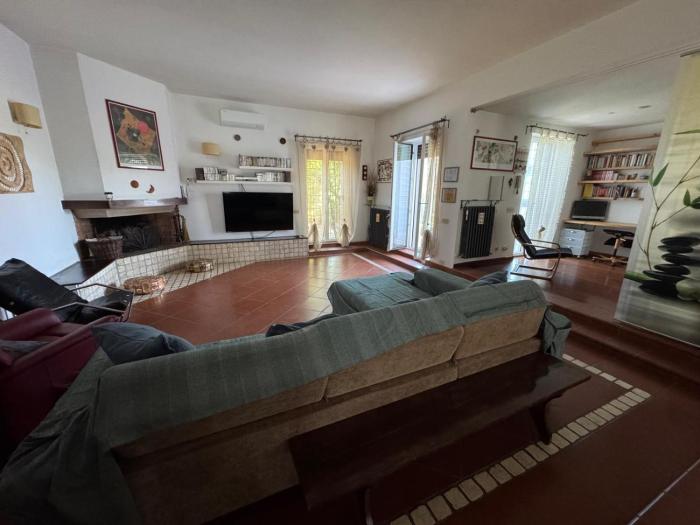 Loft vicino Roma con terrazzo e giardino privato