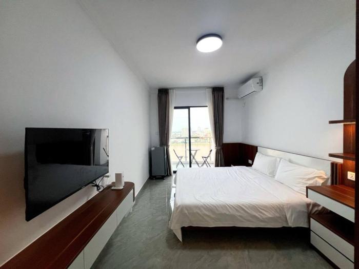 Riverside Hotel and Apartment