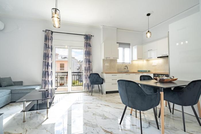 Elegant Luxury 2BR Apartment in Glyfada