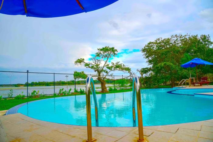 Lake Villa Resort