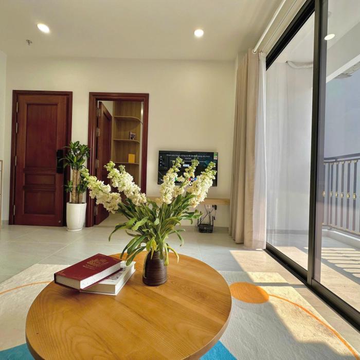 West Lake Serenity, 1BR with Balcony Near Lotte Mall
