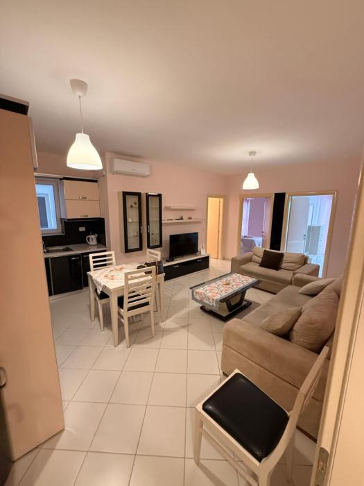 Apartament Lola
