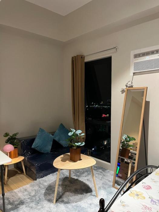 Ellas Crib Chic Studio with City Views