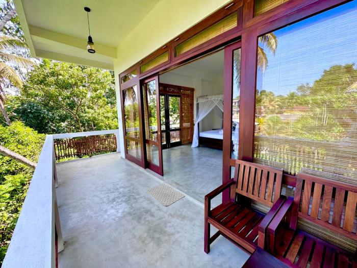 CoCo-SuRf-House, Hikkaduwa