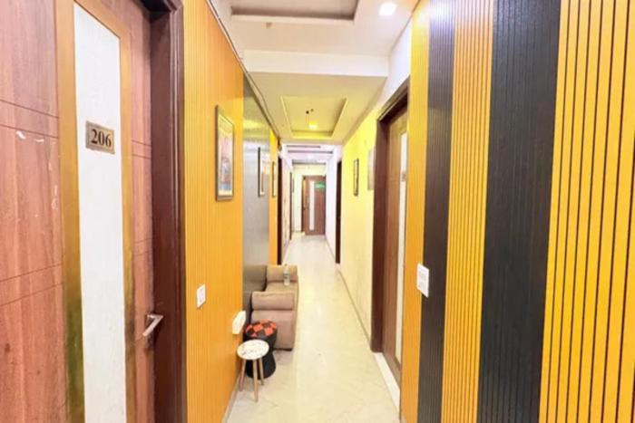 FabHotel Grand Vista