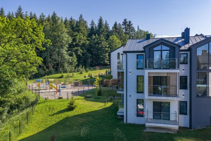 Forest Whisper - Modern Nature Retreat near Myślenice