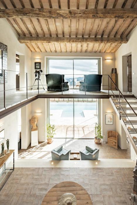 Exclusive villa with infinity pool