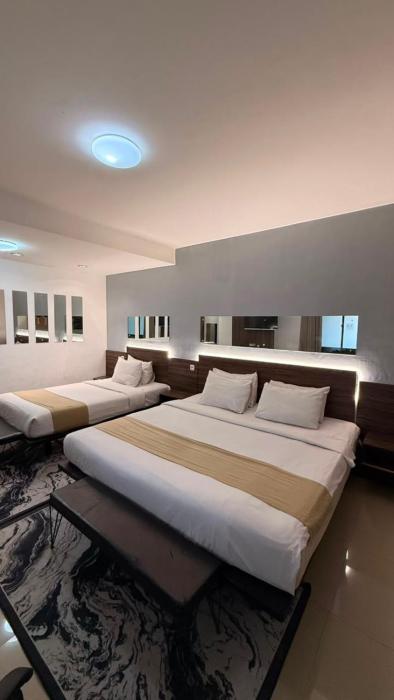 De La Charis Hotel