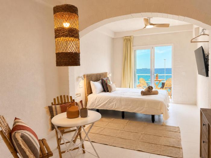 Surf House 6